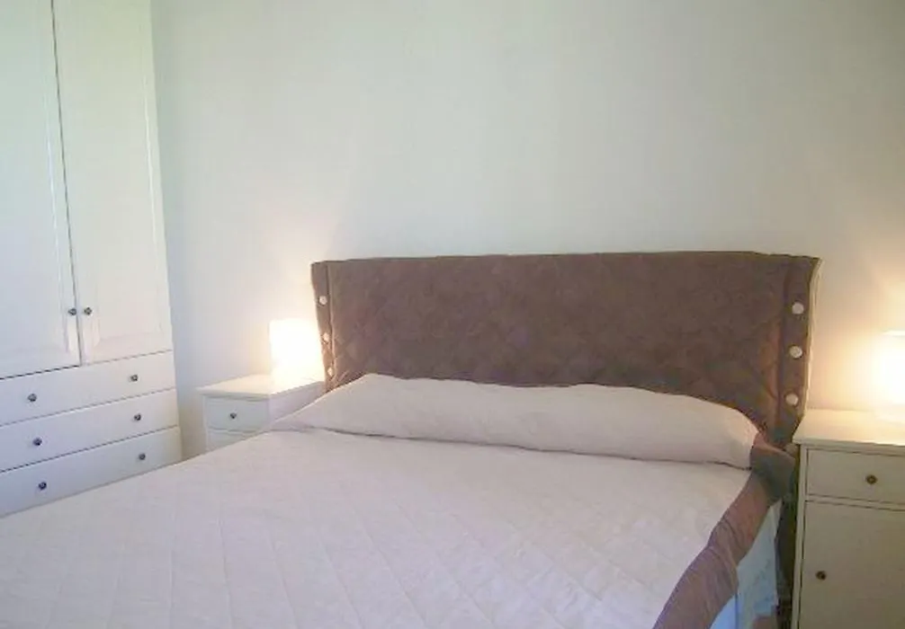 Cathy Apartment-1